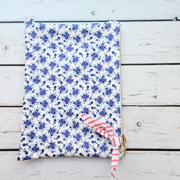 Cornflowers Leatherette Large Zipper Pouch